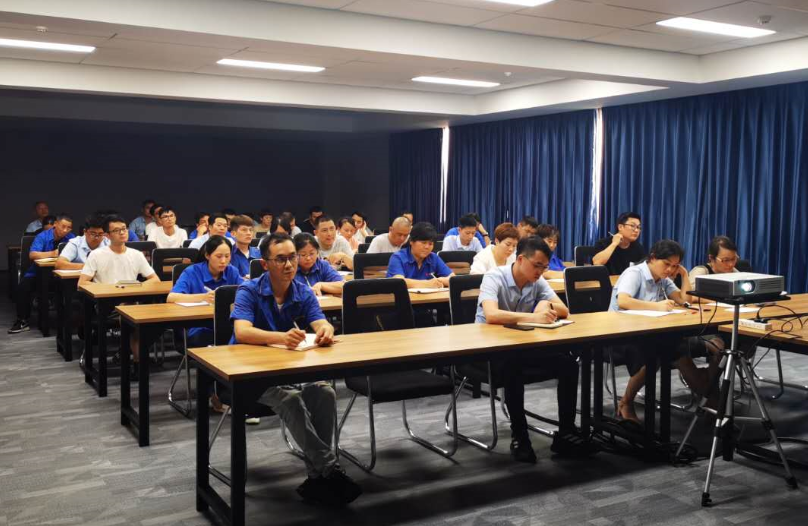 培訓(xùn)專用技能，打造工匠精神